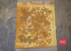 Illustration of how to make meat floss and seaweed cake rolls 17