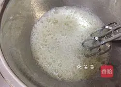 Illustration of how to make 8-inch matcha chiffon cake 7