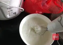 Illustration of how to make original chiffon cake 3