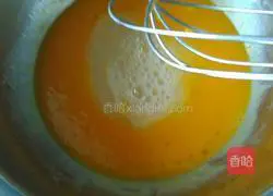 Illustration of how to make chiffon cake 6