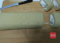 Matcha Honey Bean Cake Roll Recipe Illustration 9
