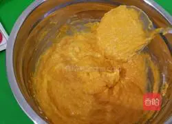 Illustration of how to make pumpkin hair cake 8