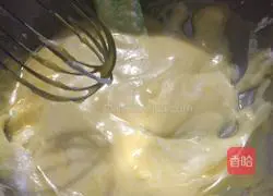 Illustration of how to make chiffon cake 12