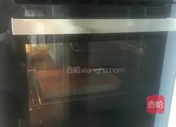 Illustration of how to make the bear and rabbit cake roll 9