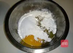 Illustration of how to make meat floss and seaweed cake rolls 3