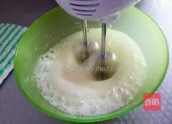 Illustration of how to make chiffon cake 7