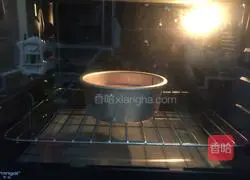 Illustration of how to make six-inch cocoa chiffon cake 14