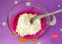 Illustration of how to make dragon fruit milk pancakes (flower shape) 7