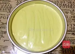 Spinach juice chiffon cake-eight-inch recipe illustration 12