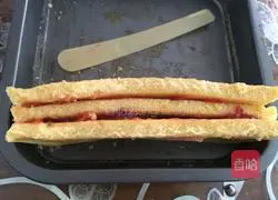 Chiffon three-layer strawberry sandwich cake Practice illustration 10