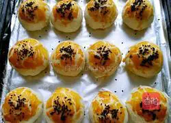 Illustration of how to make egg yolk cake 14