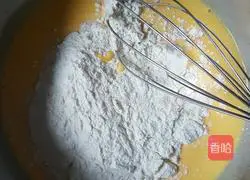 Illustration of how to make light cream chiffon cake 3