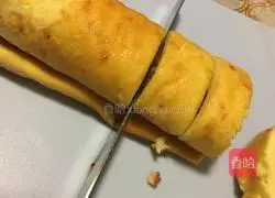 Illustration of making jam cake roll 17