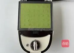 [Recommended for fat loss] Soft and silky pseudo-matcha red bean mochi Illustration of how to make waffles 3