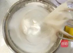 Illustration of how to make matcha cake roll 9