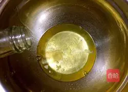 Meat floss salad cake roll recipe illustration 7