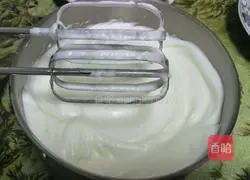 Illustration of how to make chiffon cake square mold 4