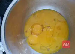 Mary's chiffon cake recipe illustration 2