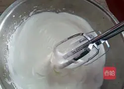 Illustration of how to make chiffon cake 9