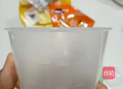 Illustration of Chiba Taro Ice Cream Sponge Cake 2