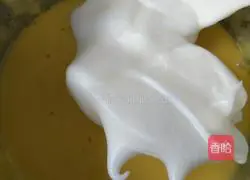 Illustration of how to make six-inch chiffon cake 8