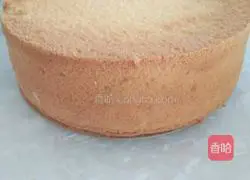 Illustration of how to make eight-inch chiffon cake 8