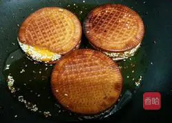 Pumpkin Illustration of how to make sandwich biscuits 13