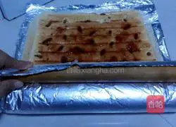 Illustration of how to make raisin jam cake roll 19