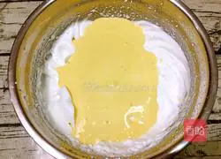 Latte art chiffon cake (eight-inch) recipe illustration 10