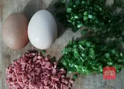 Illustration of how to make egg and ham pancakes 2