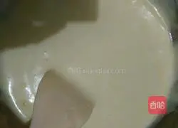 Illustration of how to make raisin cake rolls 6