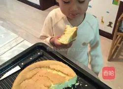 Illustration of how to make chiffon cake 16