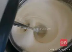 Illustration of how to make orange cream fruit cup cake 7