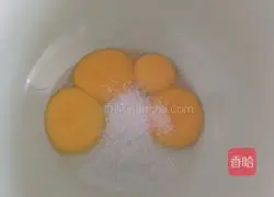 Red Velvet Striped Cake Roll Recipe Illustration 2