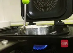 Illustration of how to make grape milk pancakes (round) 13