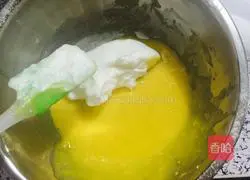 Illustration of how to make chiffon cake 13