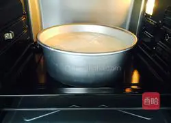 Illustration of how to make hot noodle chiffon cake (8 inches) 15