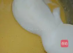 Illustration of how to make two-color cake rolls 9