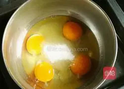 Illustration of how to make 6-inch sponge cake 2