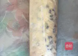 Illustration of how to make raisin cake rolls 20