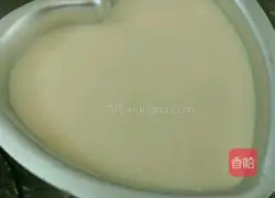 Chiffon Cake (Five Inch Heart) Recipe Illustration 10