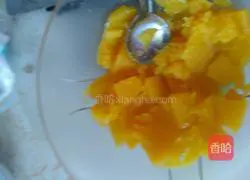 Illustration of how to make pumpkin cake 8