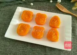 Illustration of how to make cartoon pumpkin cake 18