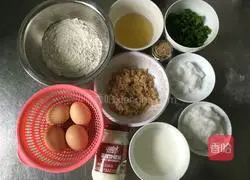 Illustration of how to make meat floss and green onion cake rolls 1