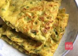 Illustration of golden mustard and chive pancake 9