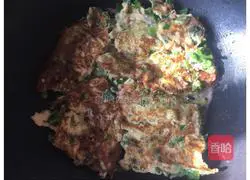 Illustration of how to make green pepper egg pancake 8