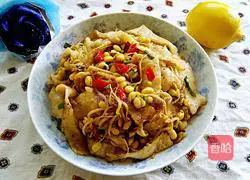 Illustration of how to make fried bean sprouts and shredded pancakes 12