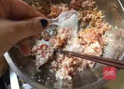 Illustration of how to make three fresh pot stickers 8