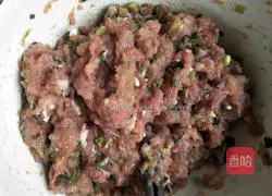 Illustration of how to make homemade Thousand Layer Meat Pancakes 4