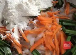 Illustration of how to make squid cakes 1